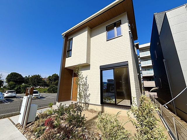 外観 四日市市曙1丁目