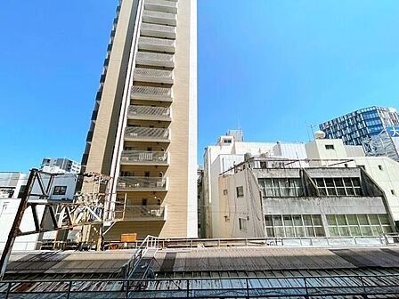 4階ならではの開放感あるバルコニー