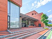 前橋市立図書館 1990m