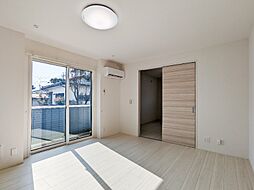 ルミナスプレイス 1階1LDKのリビング/ダイニング