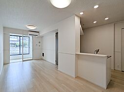 カメリア 板井 B 1階1LDKのリビング/ダイニング