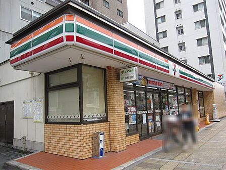 セブンイレブン 烏丸五条店(164m)