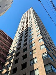 【外観】大阪メトロ御堂筋線・四ツ橋線・中央線「本町」駅徒歩約3分。大阪メトロ堺筋線・中央線徒歩約5分。4線2駅利用可能。周辺環境充実。