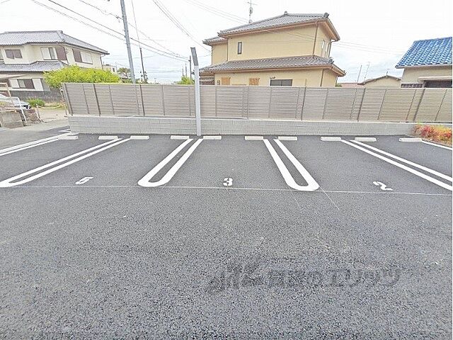 7 / 11