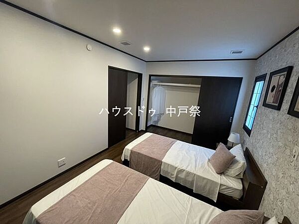 洋室を拡大表示