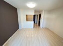 Priol Crecia 1階1LDKのリビング/ダイニング