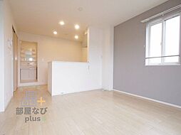 カーサ・フィオーレII 2階2LDKのリビング/ダイニング