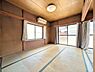 キッチン：リフォーム工事で9帖のダイニングキッチンに変更予定です！南面と東面に窓があるので陽当たり良好です！(2026年6月撮影)※リフォーム前写真