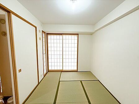 和室も日当たりが良く、明るい空間となっております。