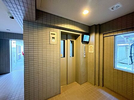 エレベーター付のマンションです。