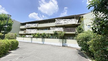 自然とうまく調和した環境の良い地域です。毎日を快適に気持ちよく過ごしていただけます。