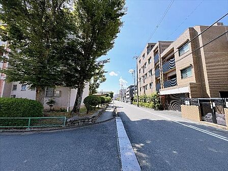 静かな住宅地でのんびりと生活できます◎