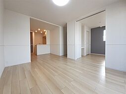 ラフィーネ楠 3階1LDKのリビング/ダイニング