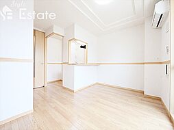 名古屋市営鶴舞線 植田駅 徒歩5分の賃貸アパート 3階1LDKのリビング/ダイニング