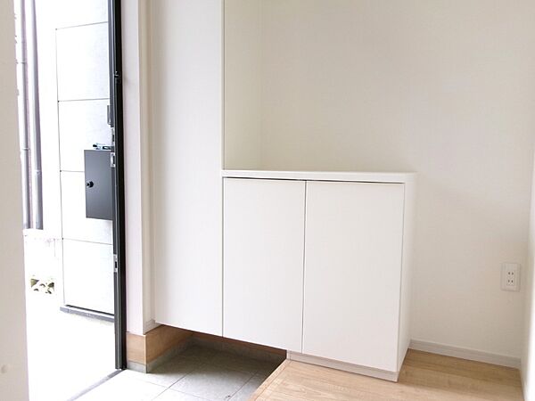 玄関を拡大表示