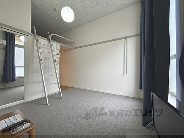 寝室