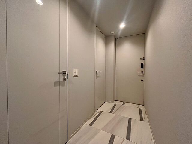 玄関 三田ガーデンヒルズ 9階/-