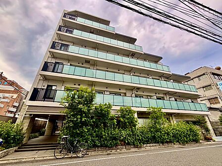 忙しく過ぎゆく日常を置き去るほど、ゆったりした時間が流れる住環境。