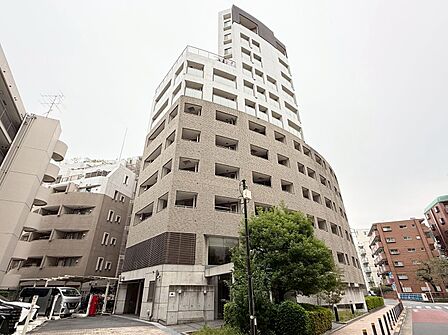 飽きのこないシンプルモダンな外観です。