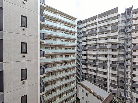 眺望や窓からの景色が良いと、家で過ごす時間も快適です。