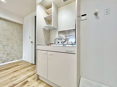 使いやすくスタイリッシュなキッチン空間になっております。