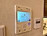 設備：誰が来てもわかる様にモニター付きインターホンを設置。