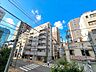 バルコニー：眺望や窓からの景色が良いと、家で過ごす時間も快適です。