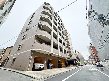 飽きのこないシンプルモダンな外観です。