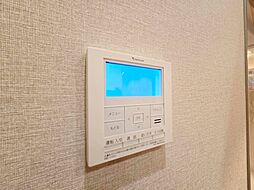 見やすい画面で操作しやすい給湯パネル。