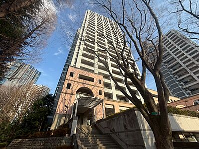 外観:飽きのこないシンプルモダンな外観です。 外観:飽きのこないシンプルモダンな外観です。