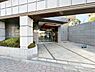 エントランス：上質感漂う玄関アプローチです。