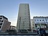 外観：忙しく過ぎゆく日常を置き去るほど、ゆったりした時間が流れる住環境。