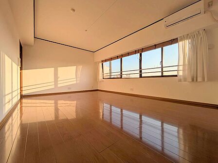 充実した生活は伸びやかな居室空間から始まります。