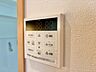 設備：見やすい画面で操作しやすい給湯パネル。