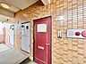 玄関：清潔感のある落ち着いた雰囲気の玄関です。