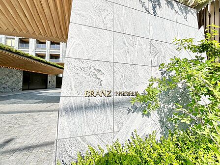 ハイグレードレジデンスに相応しい高級感ある造り