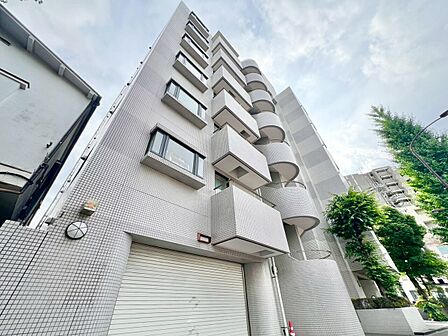 忙しく過ぎゆく日常を置き去るほど、ゆったりした時間が流れる住環境。