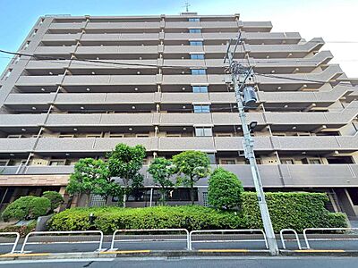 外観:飽きのこないシンプルモダンな外観です。 外観:飽きのこないシンプルモダンな外観です。