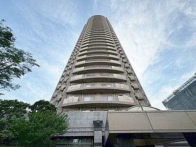外観:飽きのこないシンプルモダンな外観です。 外観:飽きのこないシンプルモダンな外観です。