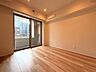 子供部屋：清かで艶やかな時間をもたらしてくれる室内です。