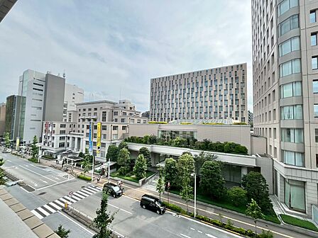 眺望や窓からの景色が良いと、家で過ごす時間も快適です。