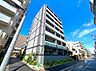 外観：忙しく過ぎゆく日常を置き去るほど、ゆったりした時間が流れる住環境。