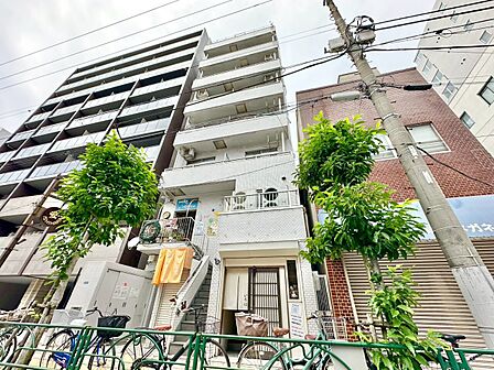 飽きのこないシンプルモダンな外観です。