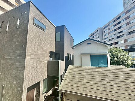 眺望や窓からの景色が良いと、家で過ごす時間も快適です。