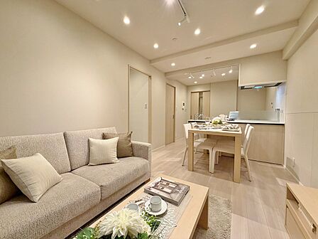 シンプルな内装と偏り過ぎないデザインで統一しました。