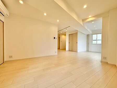 通風・採光に優れ、心地よい光と風が溢れています。