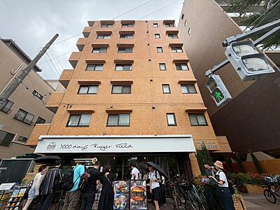 外観:飽きのこないシンプルモダンな外観です。 外観:飽きのこないシンプルモダンな外観です。