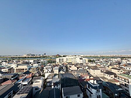 眺望や窓からの景色が良いと、家で過ごす時間も快適です。
