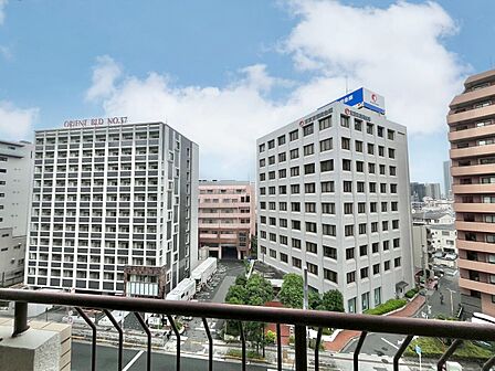 眺望や窓からの景色が良いと、家で過ごす時間も快適です。