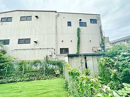眺望や窓からの景色が良いと、家で過ごす時間も快適です。